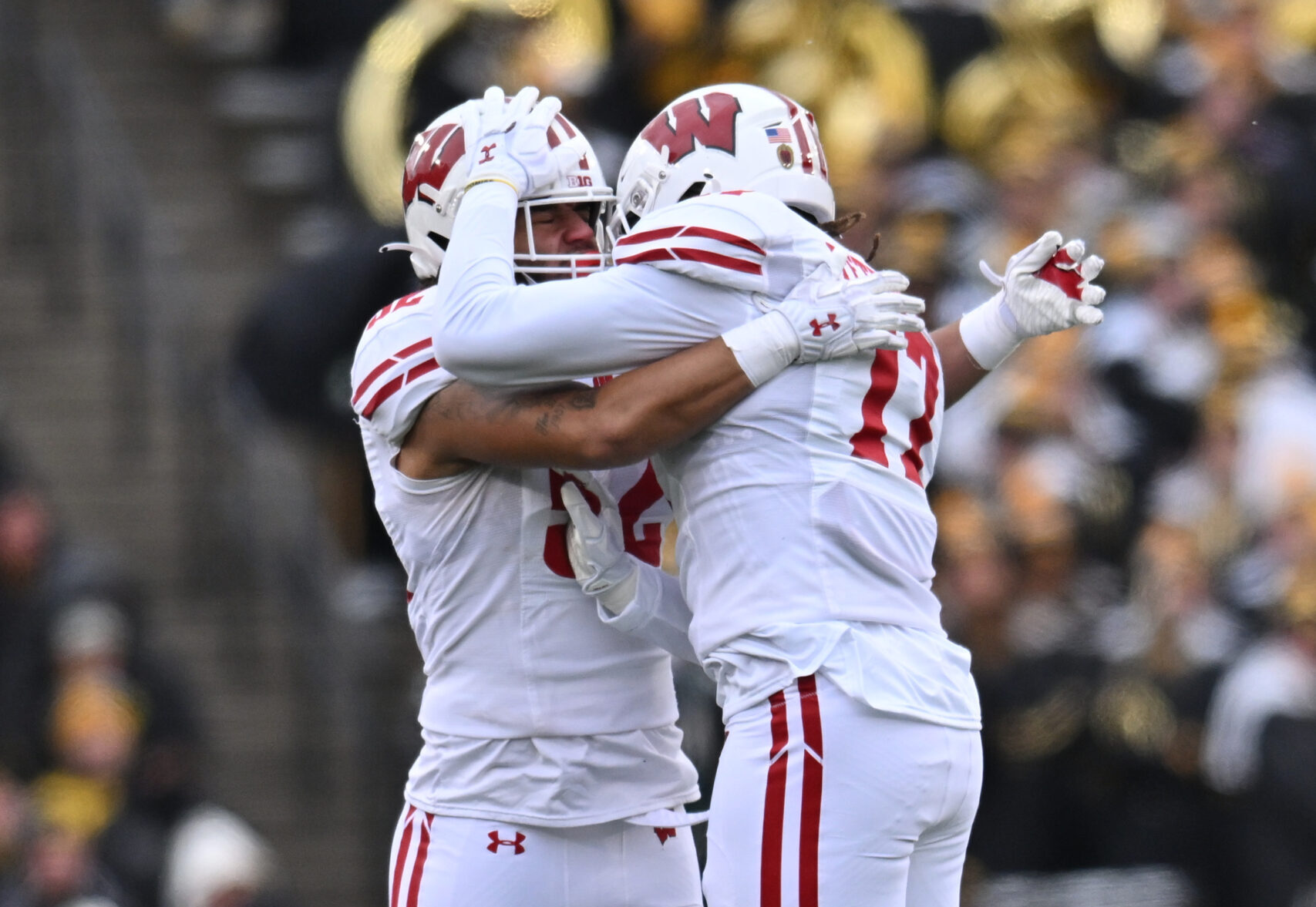 Wisconsin Badgers football: the defensive line room talks to the