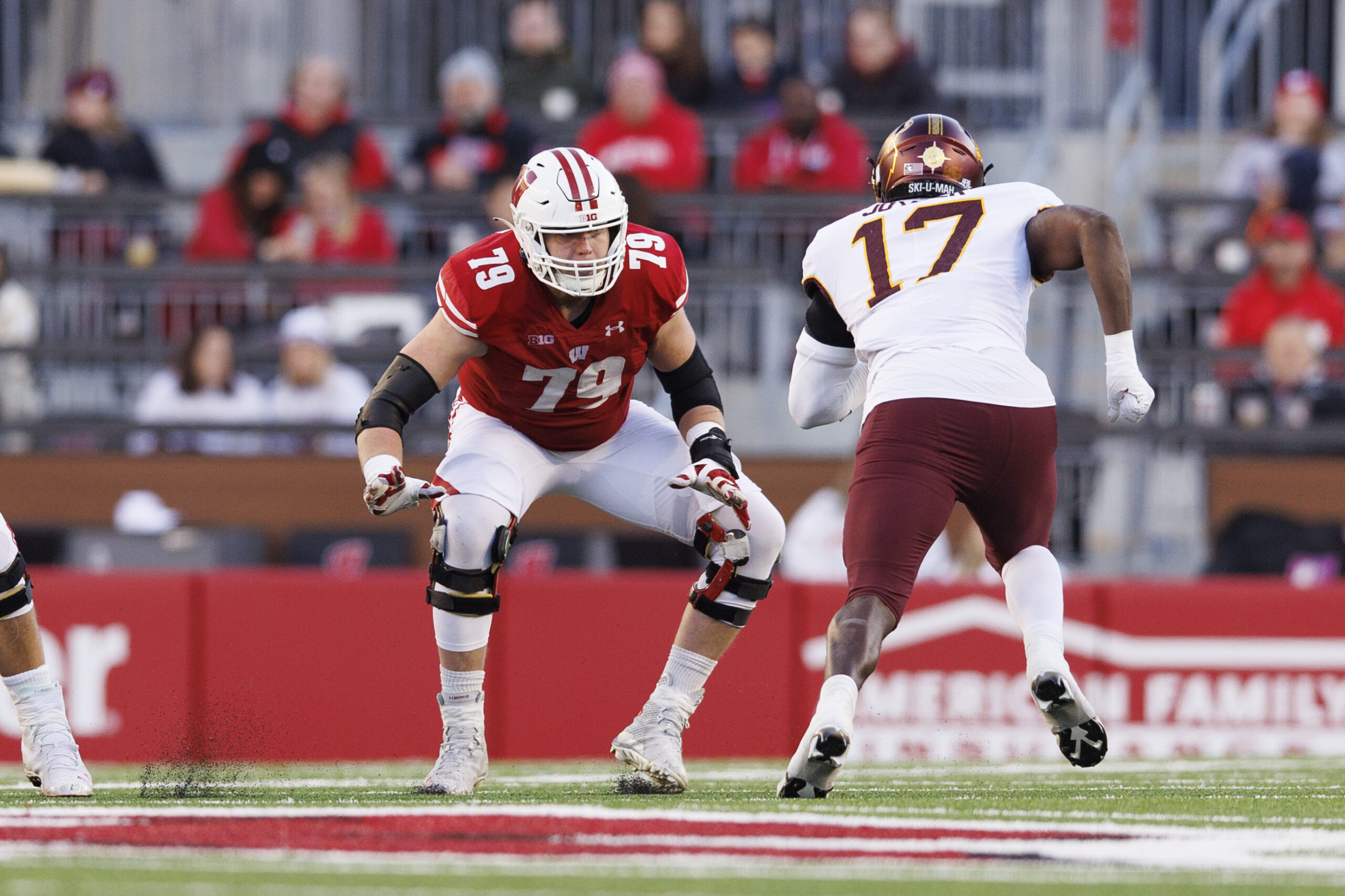 Wisconsin football; Badgers Left tackle Jack Nelson