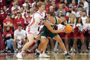 Wisconsin Badgers basketball center Steven Crowl