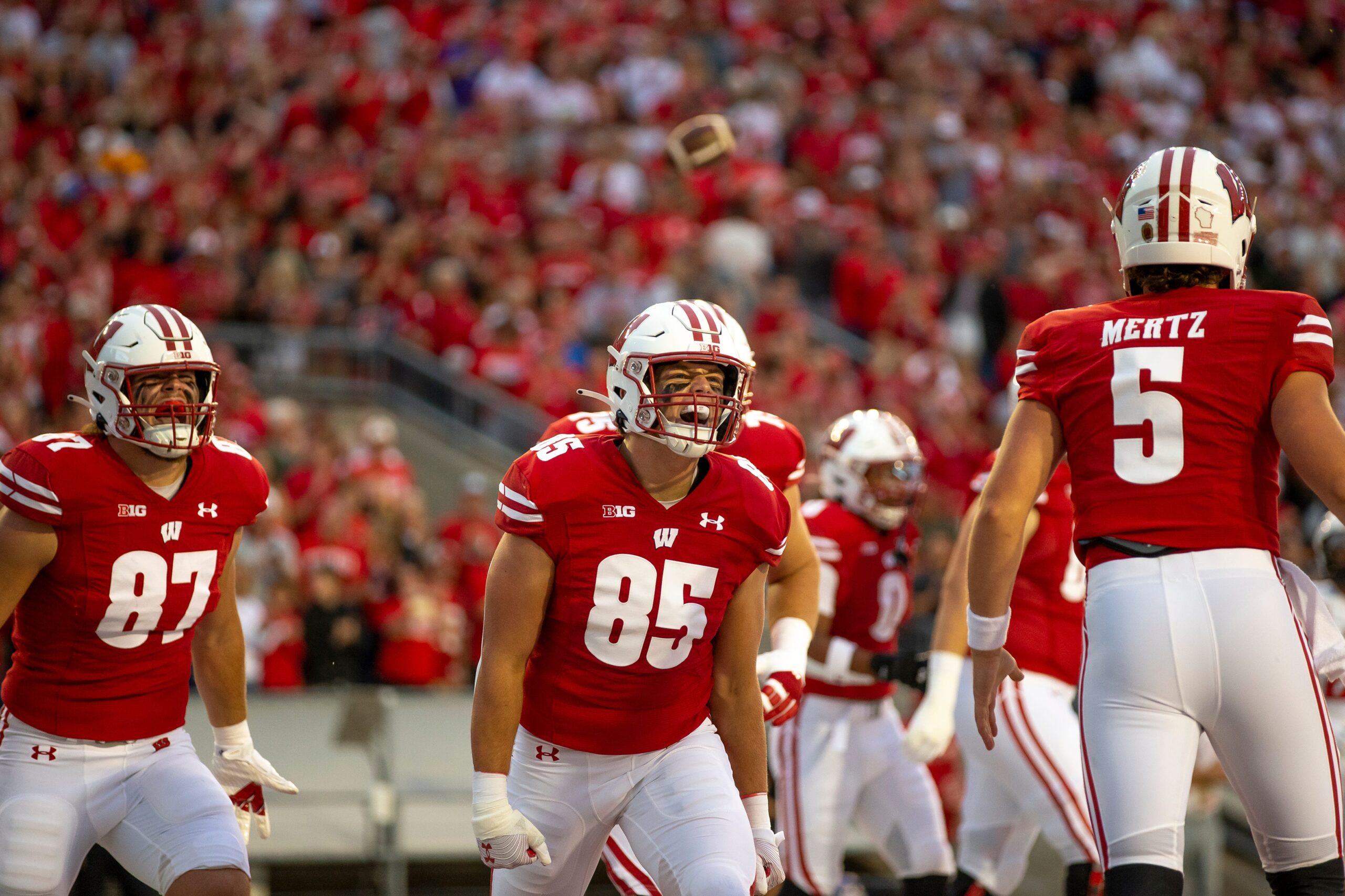 Wisconsin badgers football tight end Clay Cundiff