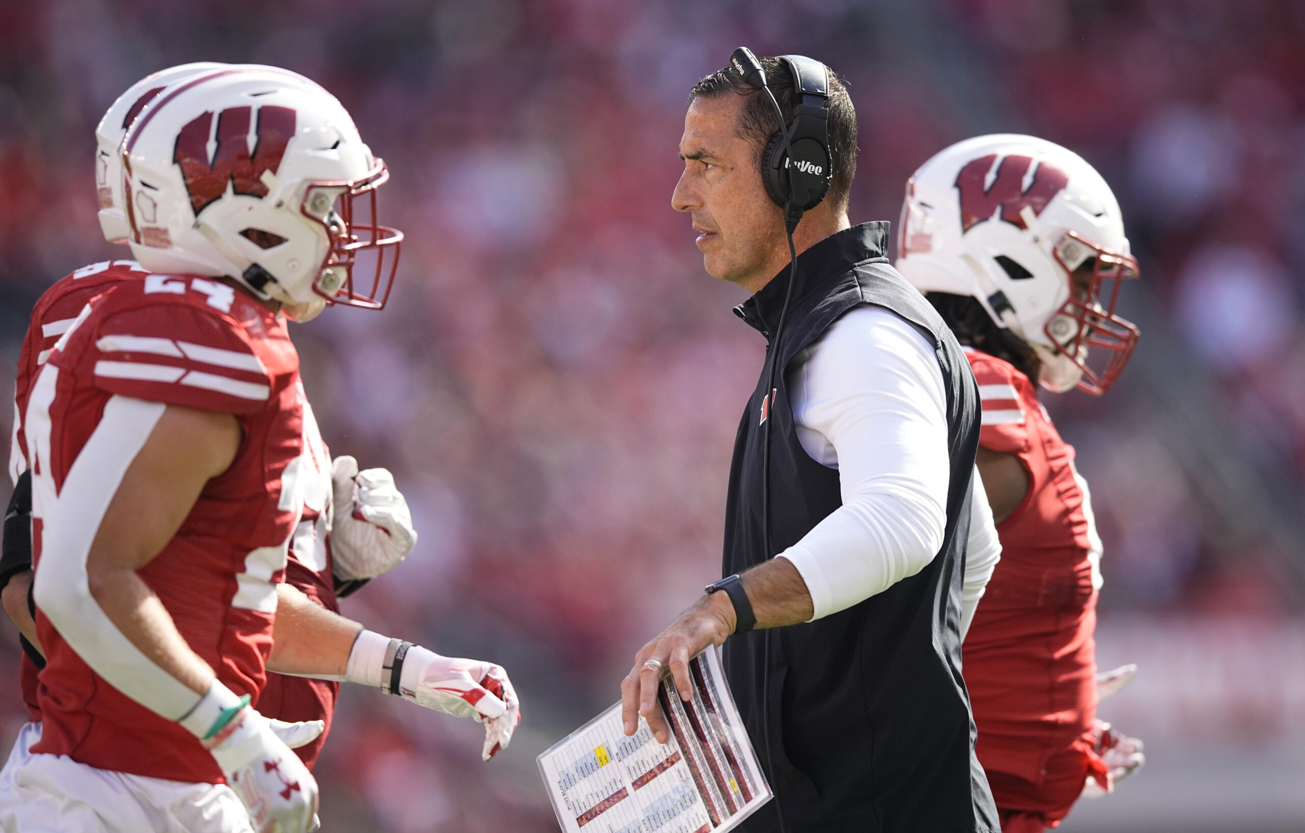 Wisconsin Football legend goes into Houston Texans ring of honor -  BadgerNotes