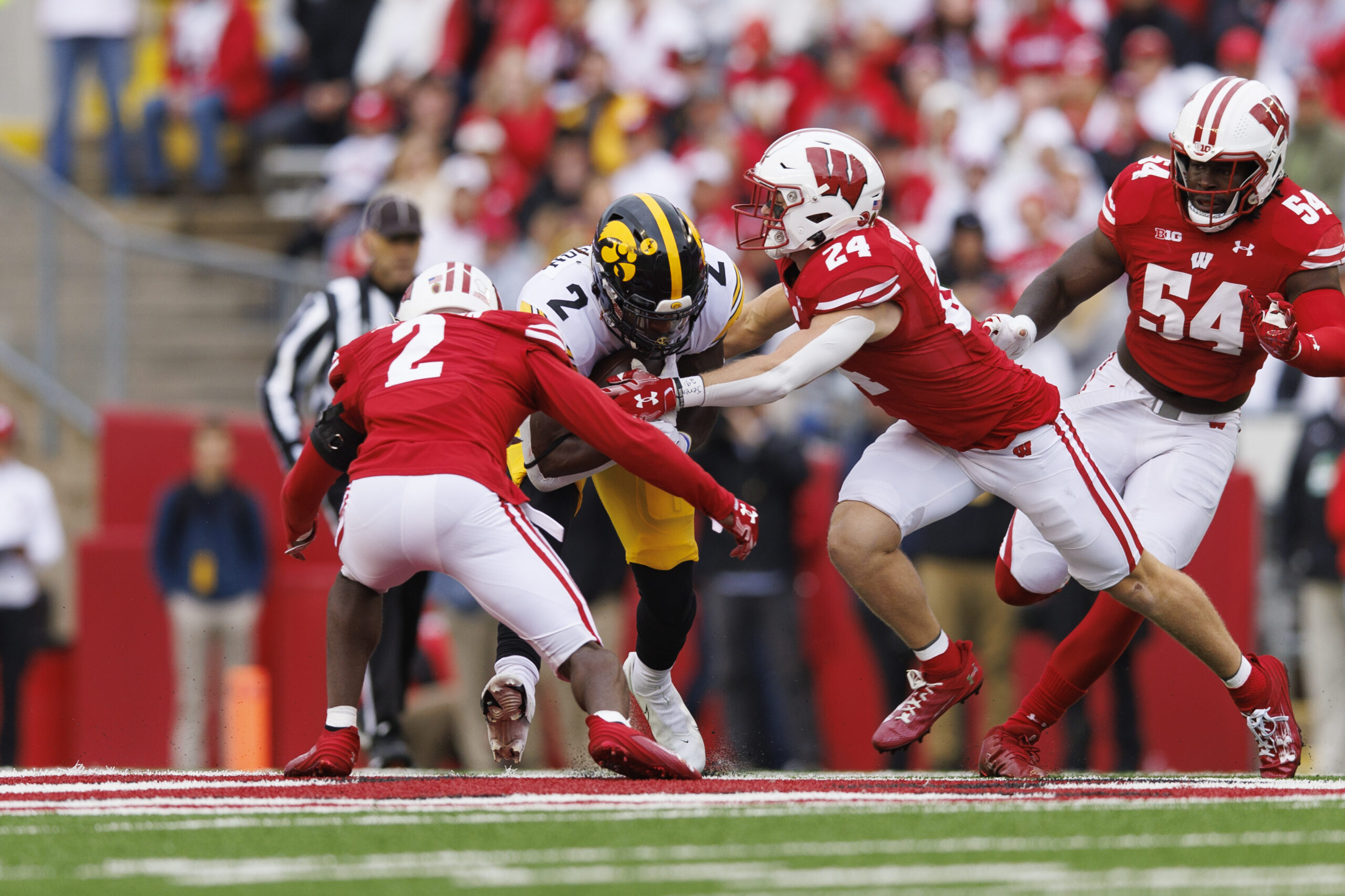 Wisconsin football; Badgers lose to Iowa