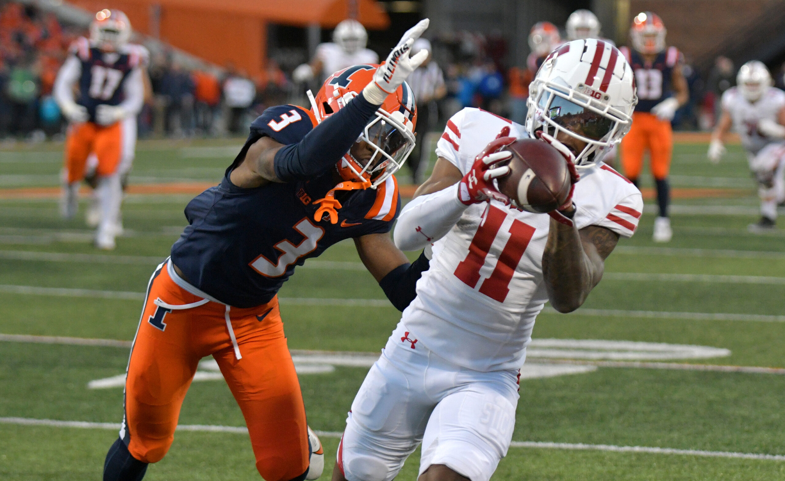 Wisconsin football; Badgers wide receiver Skyler Bell catches a pass against Illinois -- and Bret Bielema is still upset