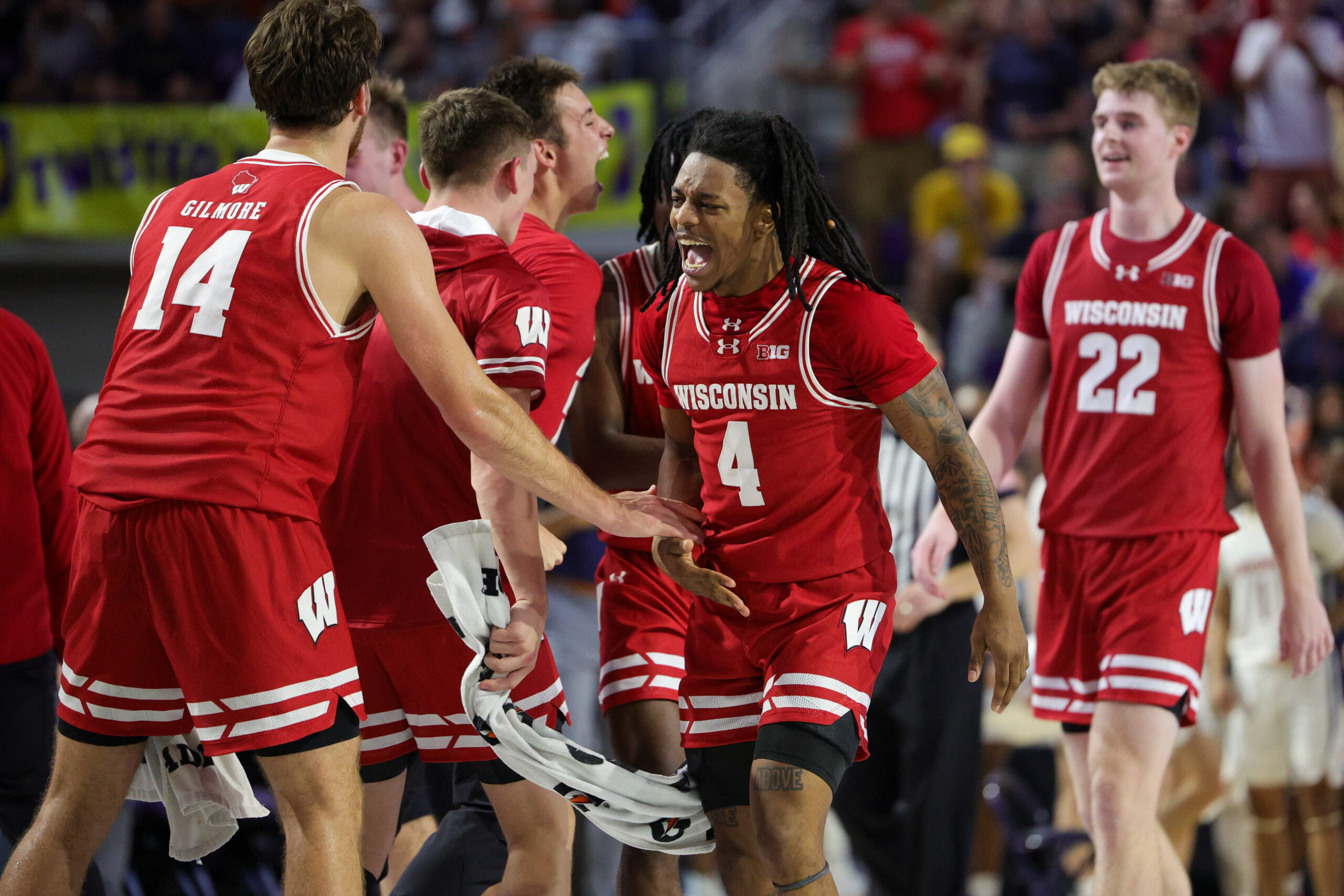 Wisconsin Badgers basketball defeats Virginia in the Fort Meyers Tipoff