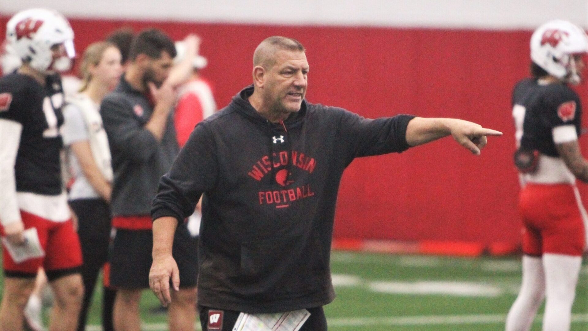 Wisconsin football offensive coordinator Phil Longo